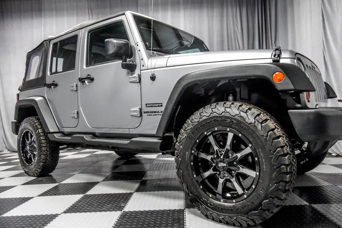 Grey Wrangler dialed in for the trail