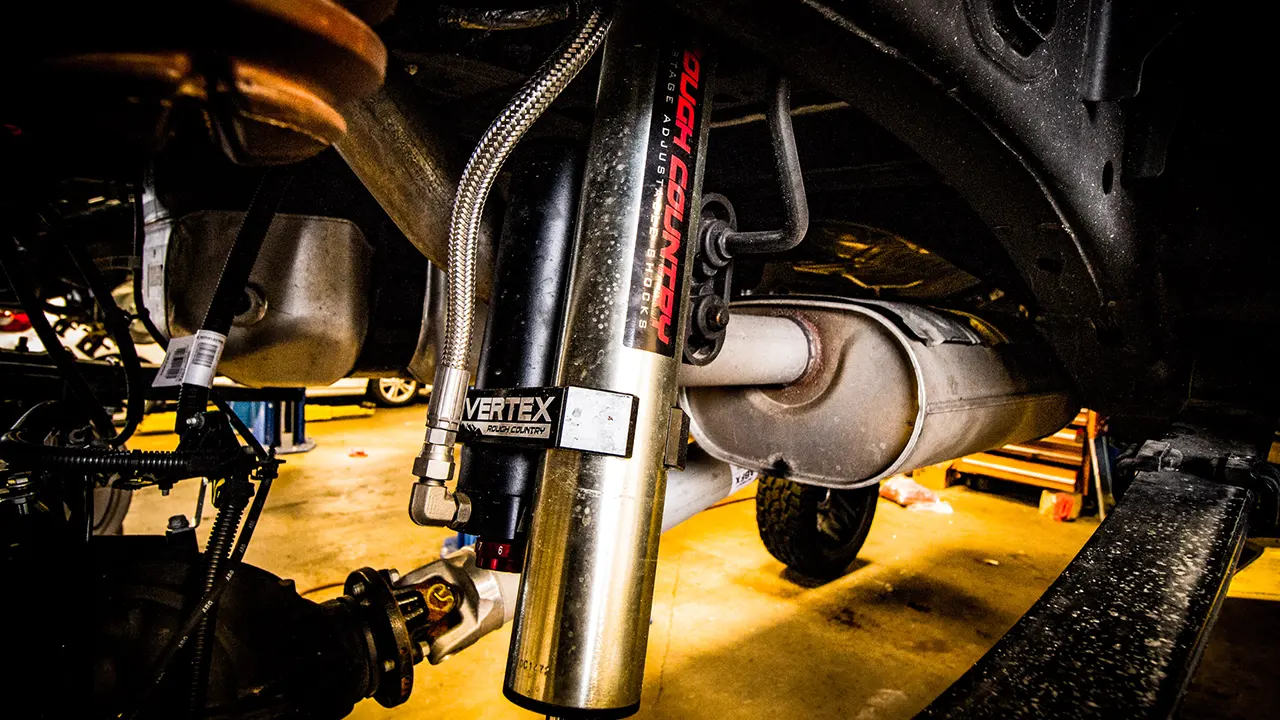 Rough Country suspension, fitted on the lift