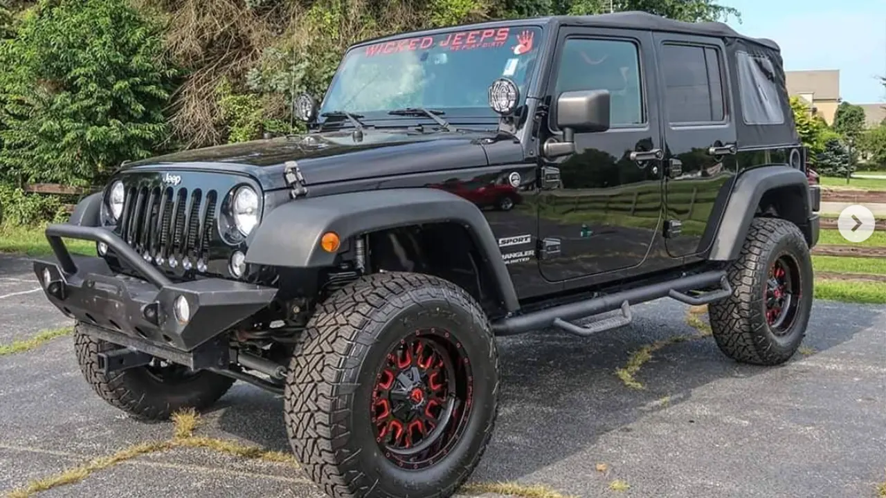 Wrangler Unlimited โ front bumper, lighting and wheels